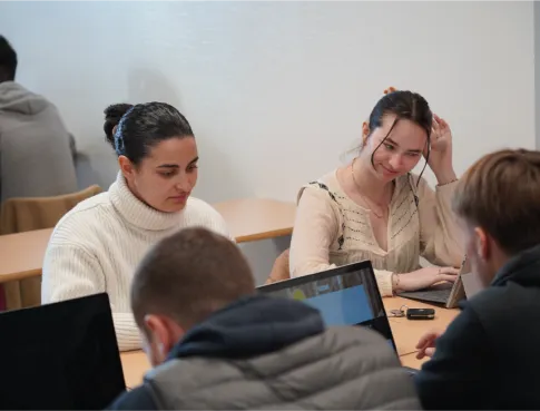 Les coulisses d'un secteur qui ne dort jamais