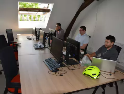 SynerJ, un espace de coworking au "J, Angers connectée jeunesse"