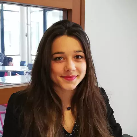 Manon, étudiante en BTS Communication